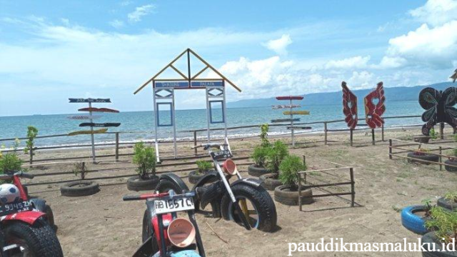 Keindahan Pantai Tanjung Palapa di Tanggamus dengan Berbagai Dekorasi Instagenic